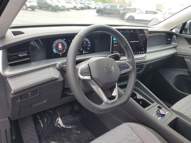 new 2025 Volkswagen Tiguan car, priced at $32,086