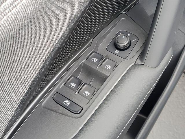new 2025 Volkswagen Tiguan car, priced at $32,086