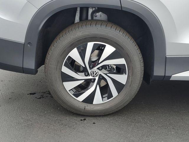 new 2025 Volkswagen Tiguan car, priced at $32,086