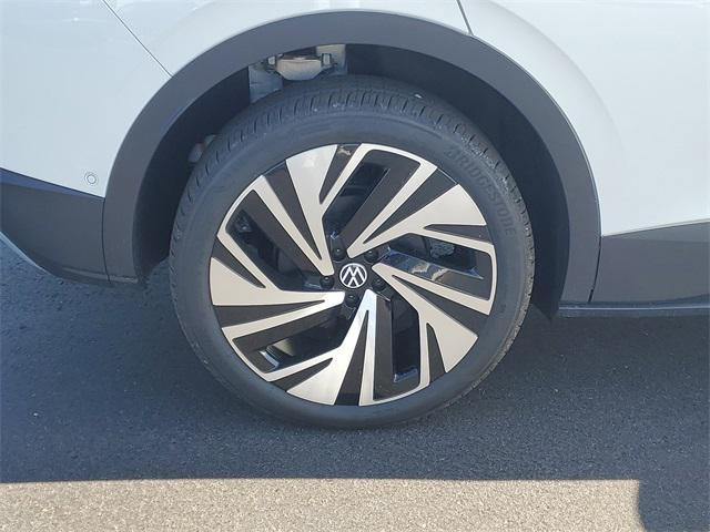 new 2025 Volkswagen ID.4 car, priced at $53,518