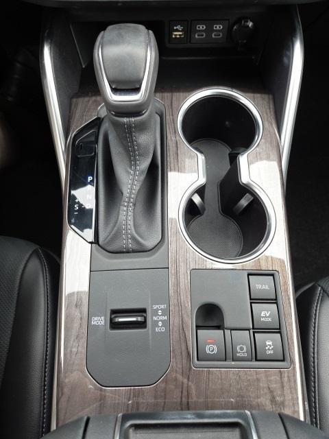 used 2024 Toyota Highlander Hybrid car, priced at $55,000