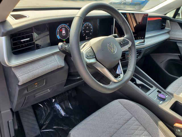 new 2025 Volkswagen Tiguan car, priced at $32,825