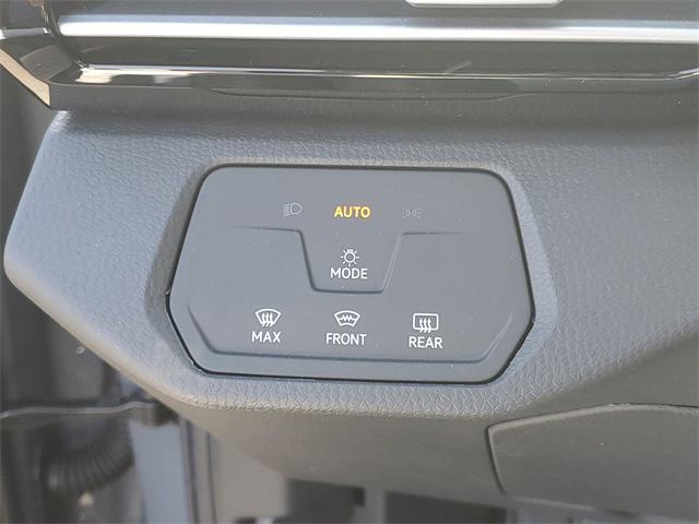 new 2025 Volkswagen ID.4 car, priced at $45,049