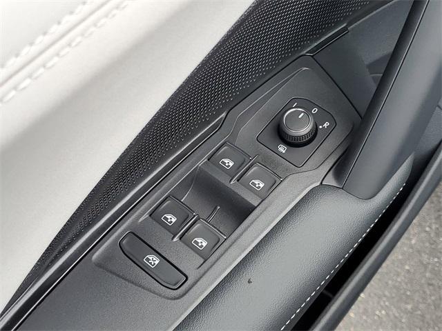 new 2025 Volkswagen Tiguan car, priced at $35,625