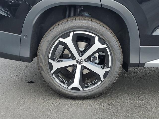 new 2025 Volkswagen Tiguan car, priced at $35,625