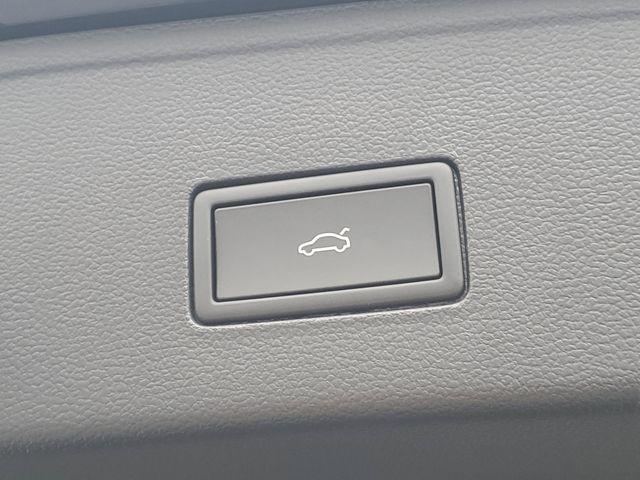 new 2026 Volkswagen Atlas Cross Sport car, priced at $48,868