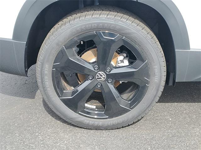 new 2025 Volkswagen Taos car, priced at $33,312
