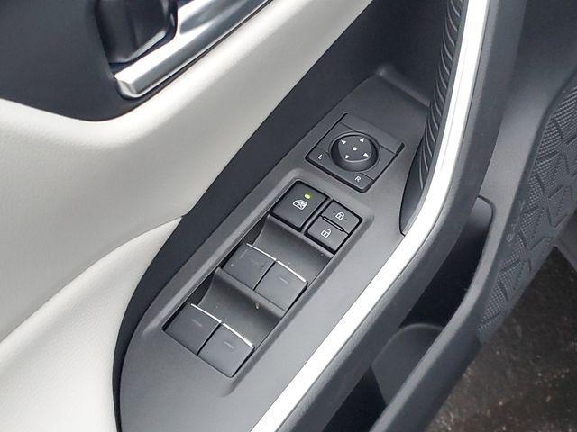 new 2025 Toyota RAV4 car, priced at $34,736