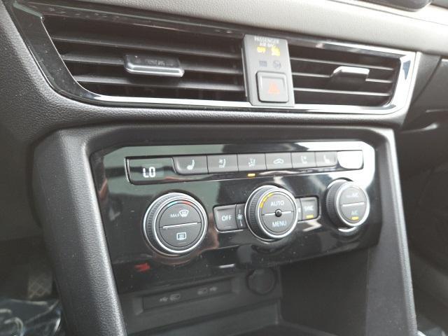 used 2022 Volkswagen Taos car