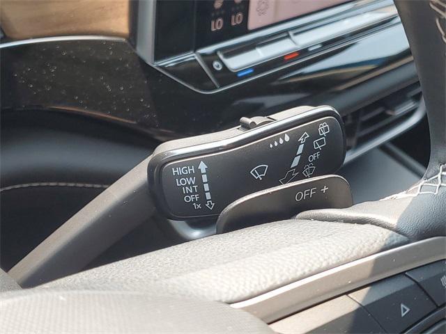 new 2025 Volkswagen Atlas car, priced at $41,038