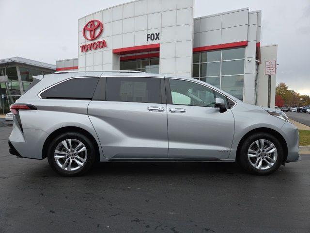 used 2021 Toyota Sienna car, priced at $38,421