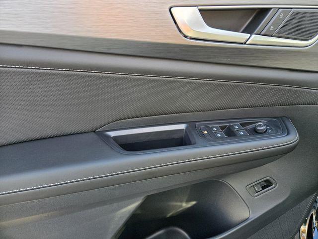 new 2026 Volkswagen Atlas Cross Sport car, priced at $48,142