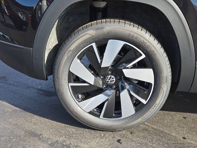 new 2026 Volkswagen Atlas Cross Sport car, priced at $48,142