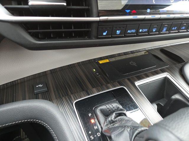 used 2021 Toyota Sienna car, priced at $38,004