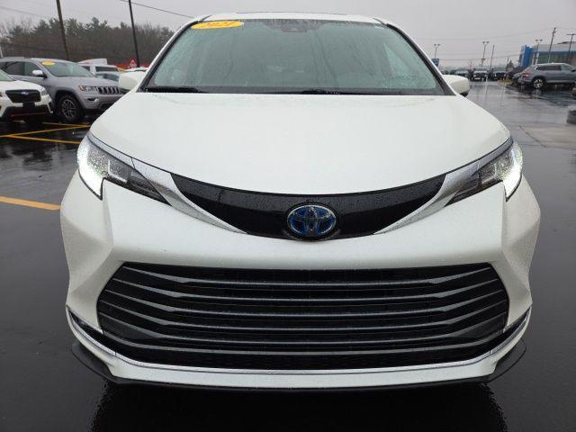 used 2021 Toyota Sienna car, priced at $38,004