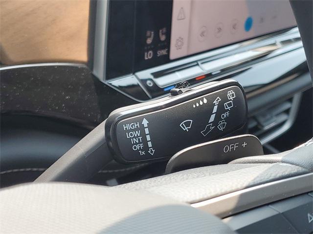 new 2025 Volkswagen Atlas car, priced at $41,038