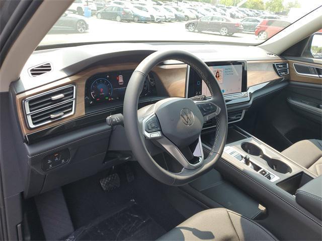 new 2025 Volkswagen Atlas car, priced at $41,038
