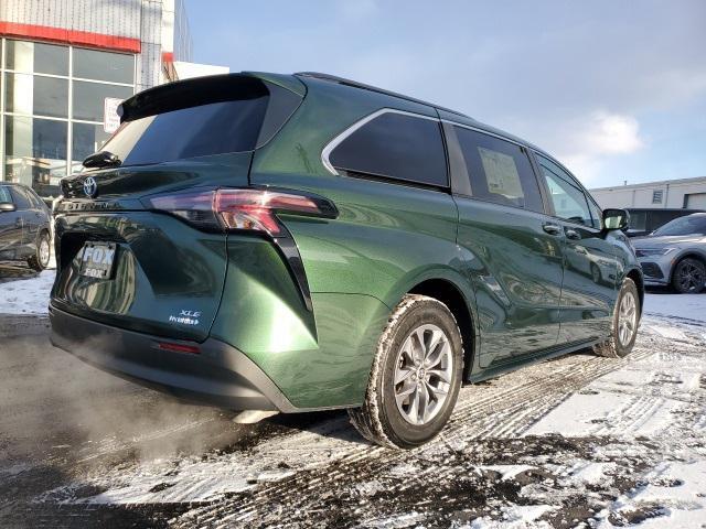 used 2023 Toyota Sienna car, priced at $44,609