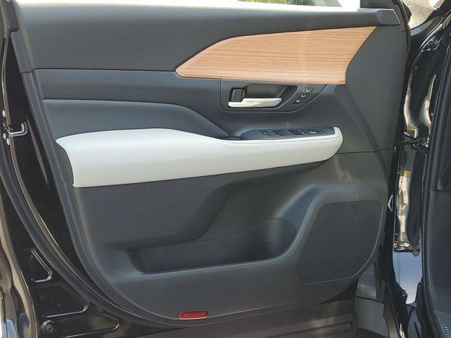 new 2025 Toyota Grand Highlander car, priced at $52,468