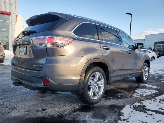 used 2016 Toyota Highlander car, priced at $18,897