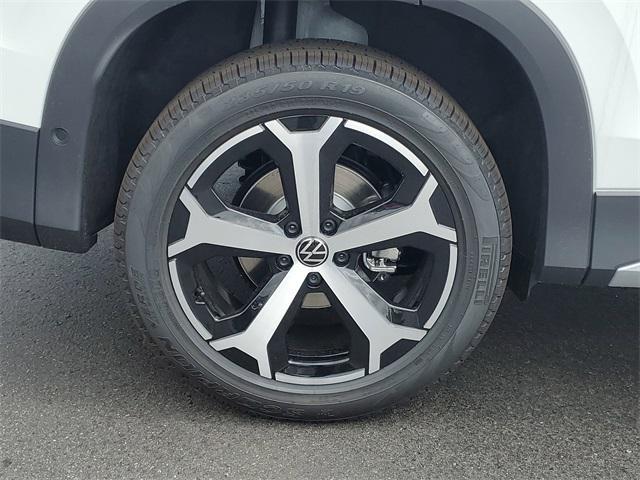 new 2025 Volkswagen Tiguan car, priced at $35,920