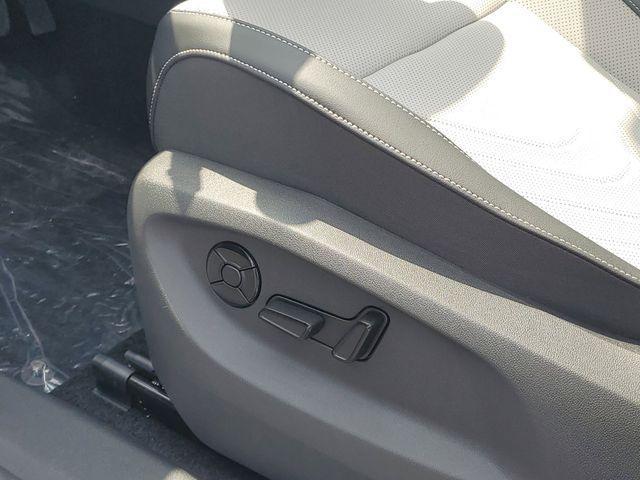 new 2025 Volkswagen Tiguan car, priced at $35,170