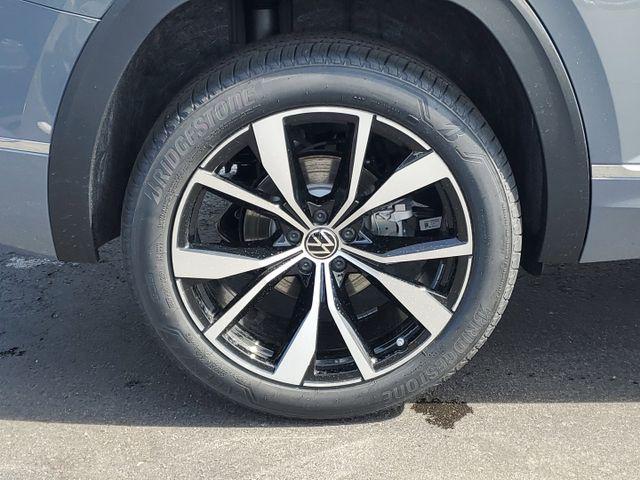 new 2025 Volkswagen Atlas car, priced at $55,312