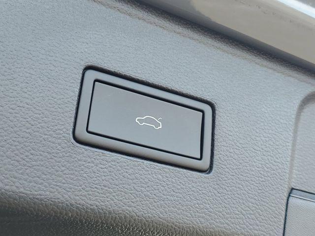 new 2025 Volkswagen Atlas car, priced at $55,312