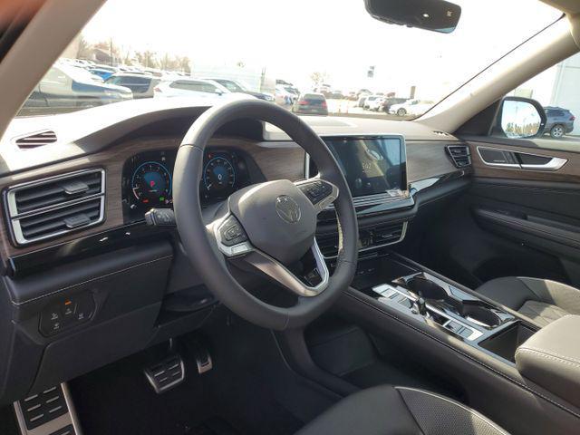 new 2025 Volkswagen Atlas car, priced at $55,312