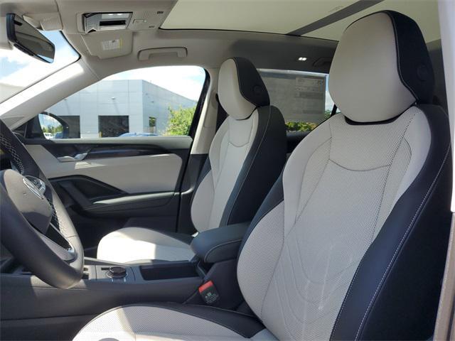 new 2025 Volkswagen Tiguan car, priced at $36,653