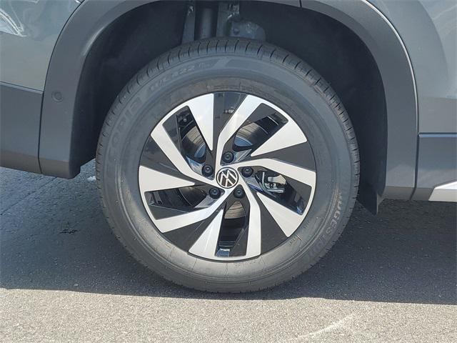 new 2025 Volkswagen Tiguan car, priced at $32,371