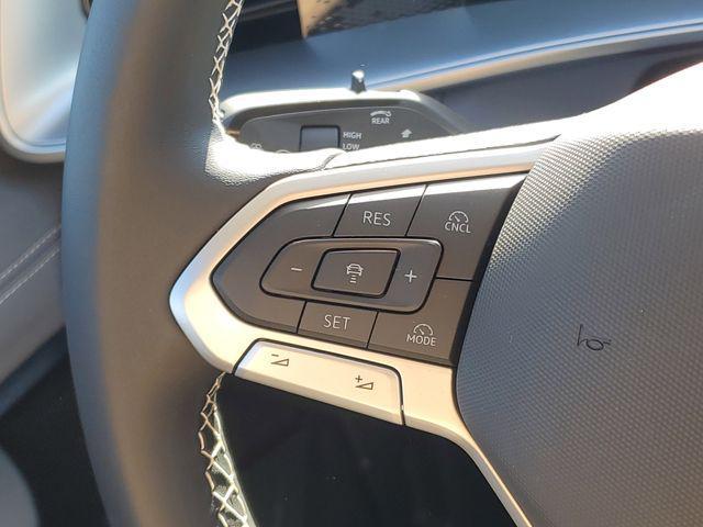 new 2025 Volkswagen Tiguan car