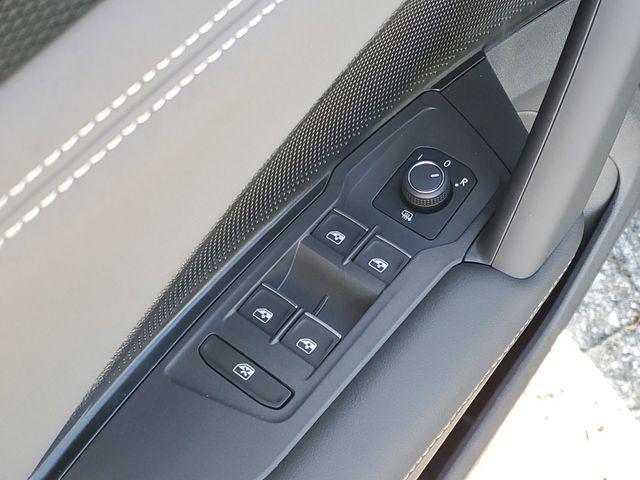 new 2025 Volkswagen Tiguan car