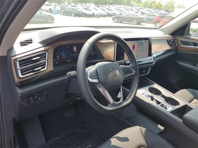 new 2025 Volkswagen Atlas car, priced at $41,038