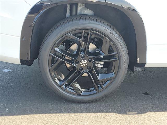 new 2025 Volkswagen Tiguan car, priced at $38,895