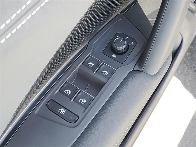 new 2025 Volkswagen Tiguan car, priced at $38,895