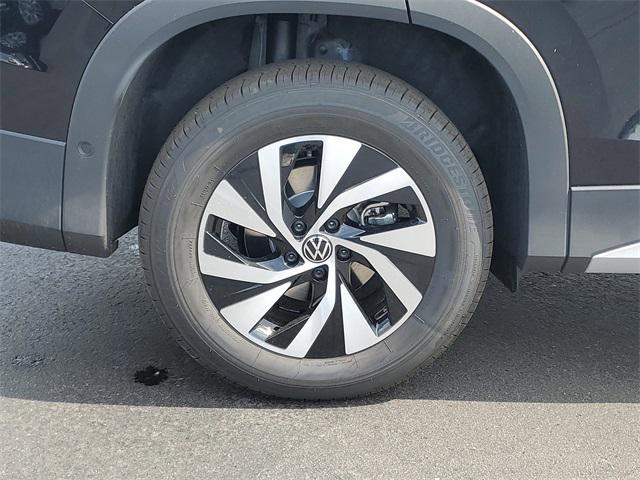 new 2025 Volkswagen Tiguan car, priced at $32,825