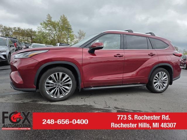 used 2022 Toyota Highlander car, priced at $42,897