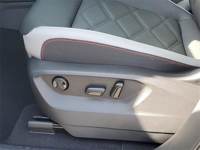 new 2025 Volkswagen Atlas car, priced at $48,124