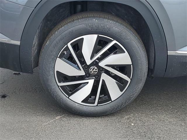 new 2025 Volkswagen Atlas car, priced at $49,899