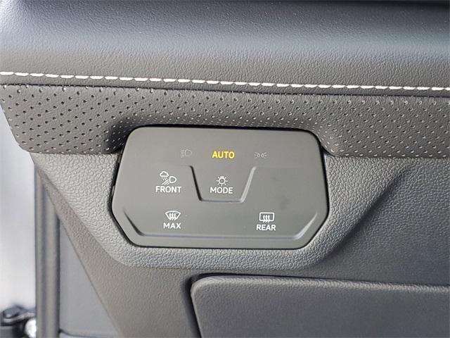 new 2025 Volkswagen Atlas car, priced at $46,156