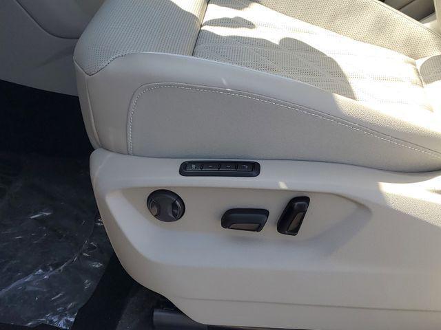 new 2025 Volkswagen Atlas car, priced at $53,860