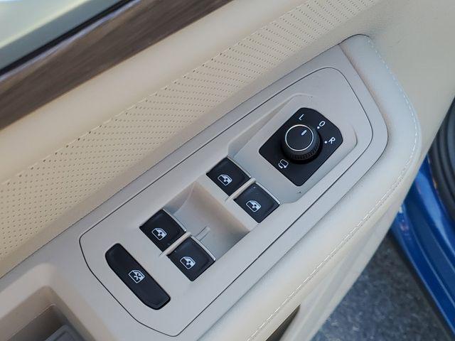 new 2025 Volkswagen Atlas car, priced at $53,860