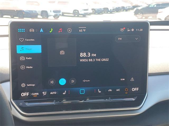 new 2025 Volkswagen ID.4 car, priced at $44,904