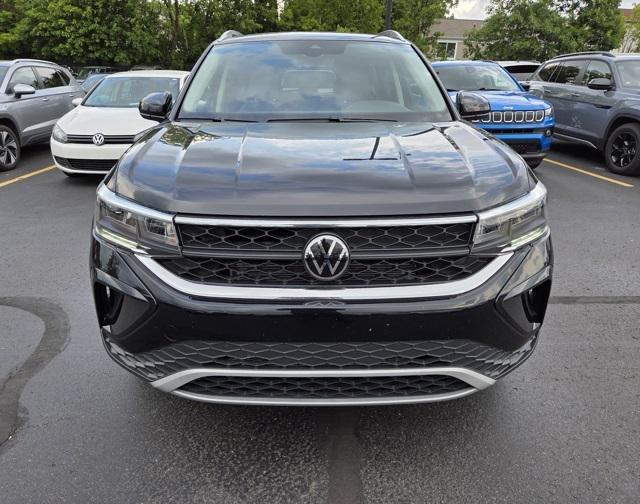 used 2024 Volkswagen Taos car