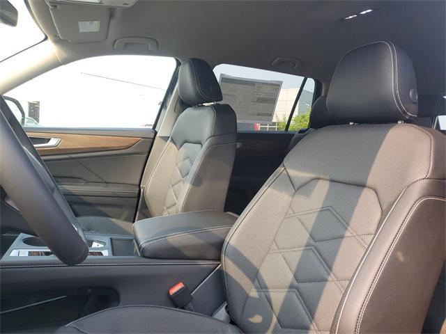 new 2025 Volkswagen Atlas car, priced at $41,038