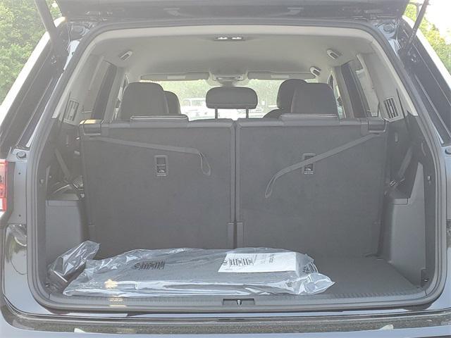 new 2025 Volkswagen Atlas car, priced at $41,038