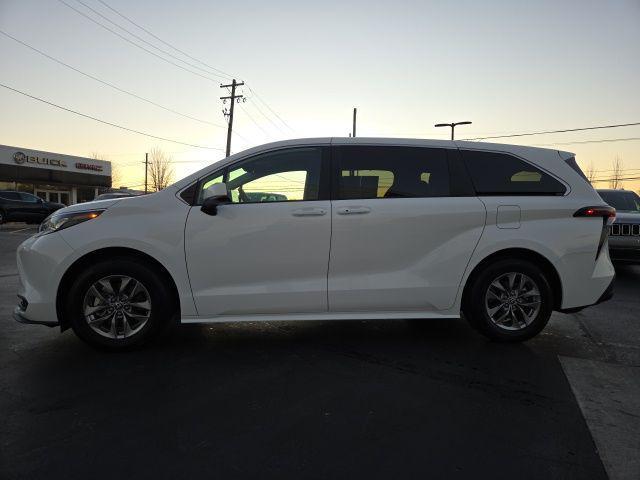 used 2025 Toyota Sienna car, priced at $39,500