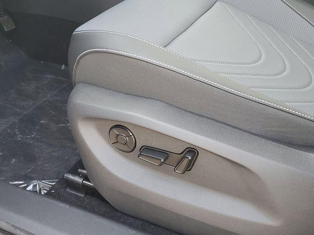 new 2025 Volkswagen Tiguan car, priced at $33,680