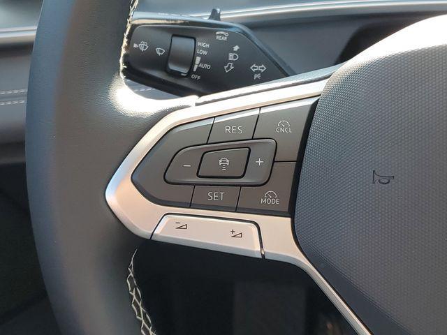 new 2025 Volkswagen Tiguan car, priced at $33,680